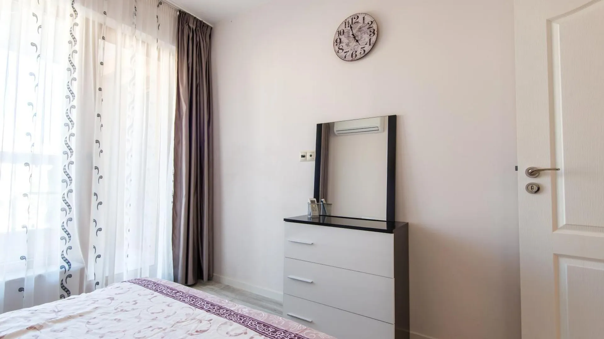 La Mer Luxury Apartments Golden Sands